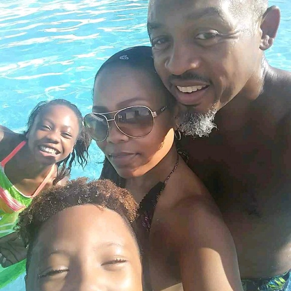 Meet your Posher, Tracy - Picture 1 of 1